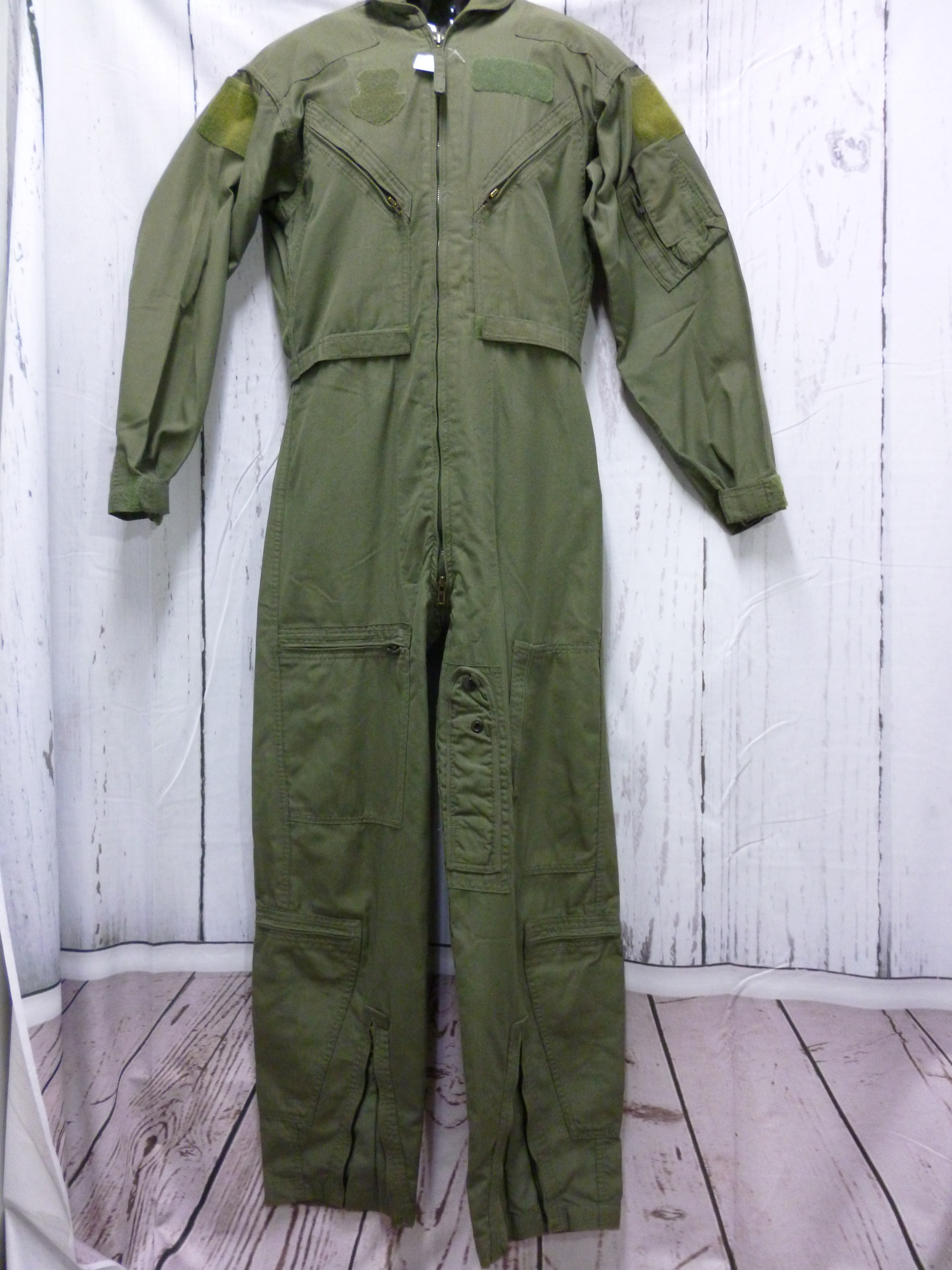 米軍実物CWU 27/P Nomex Sage フライトスーツ / ミリタリー