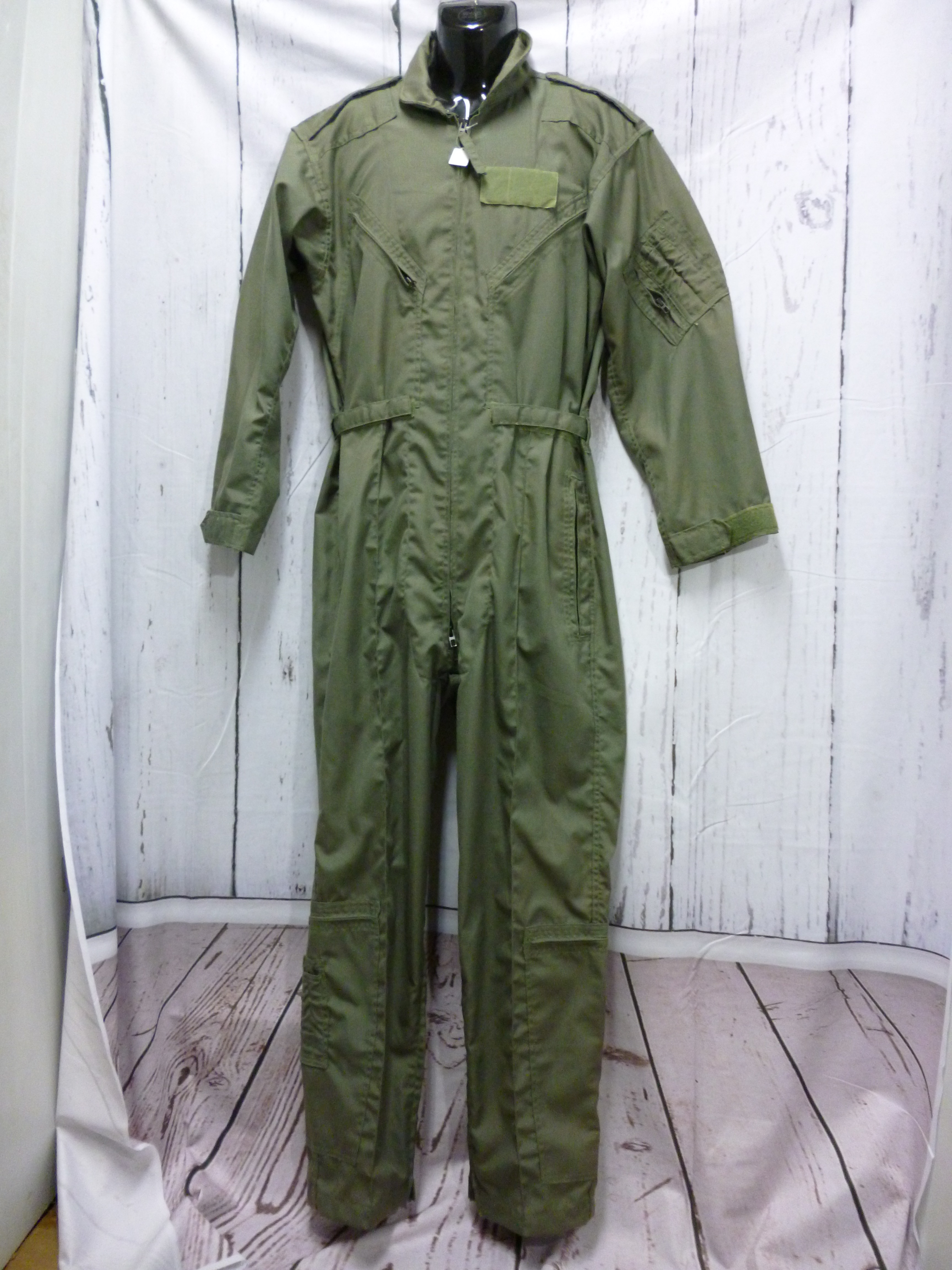 米軍実物CWU 27/P Nomex Sage フライトスーツ / ミリタリー